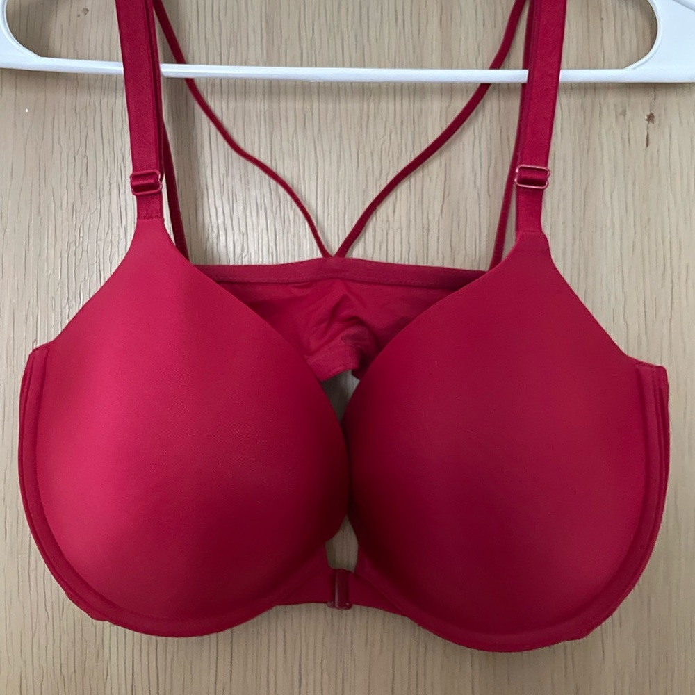 VS bra new w/o tags - never worn 38D